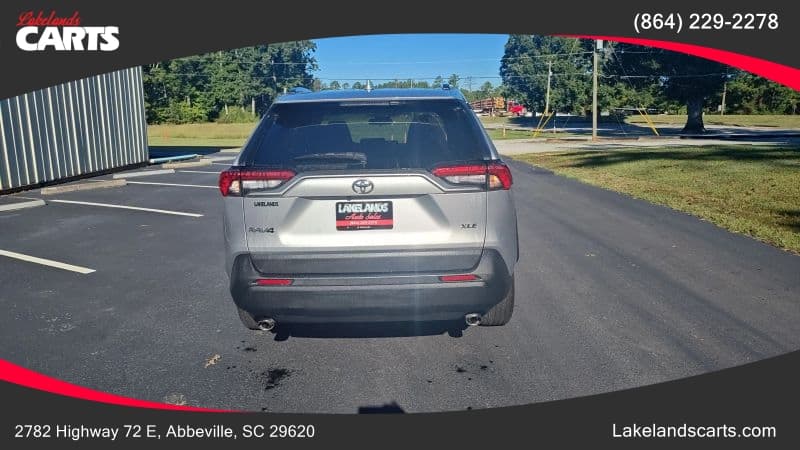 Photo 4 of 2021 Toyota RAV4 XLE