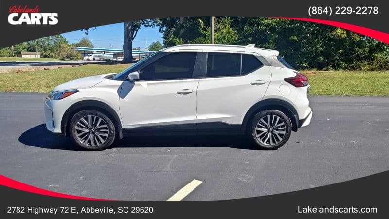 Photo 2 of 2022 Nissan Kicks SV