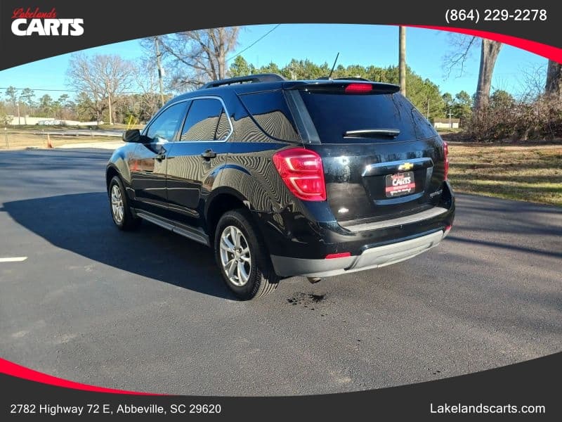 2017 Chevrolet Equinox LT - Image 3
