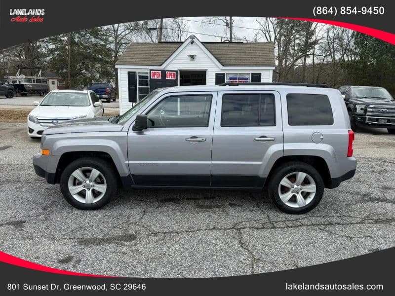 Photo 2 of 2015 Jeep Patriot Latitude