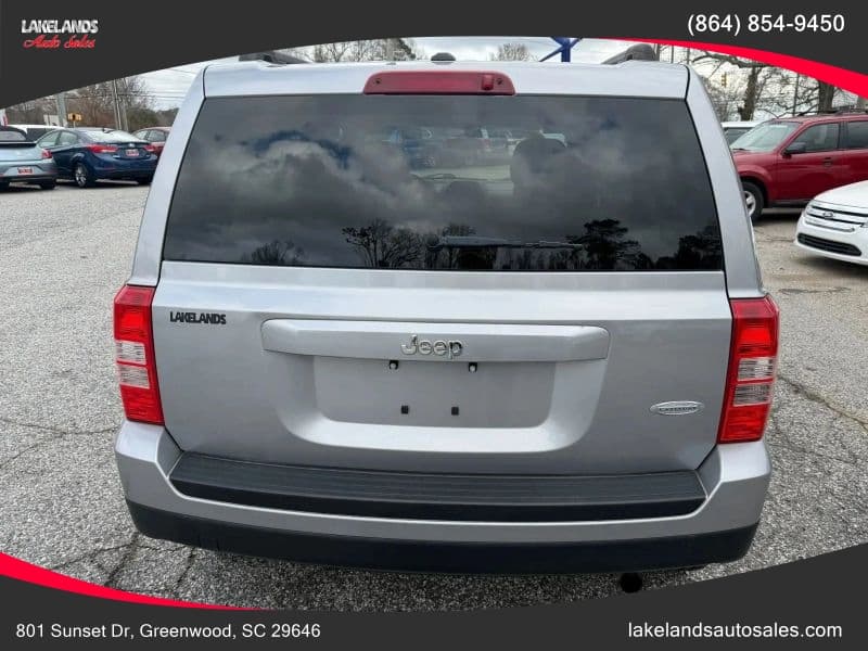 Photo 4 of 2015 Jeep Patriot Latitude