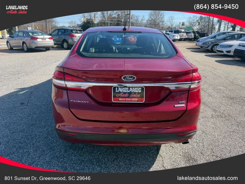 2017 Ford Fusion SE - Image 4