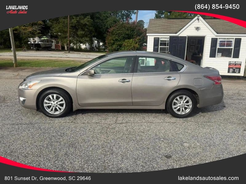 2014 Nissan Altima 2.5 S - Image 2