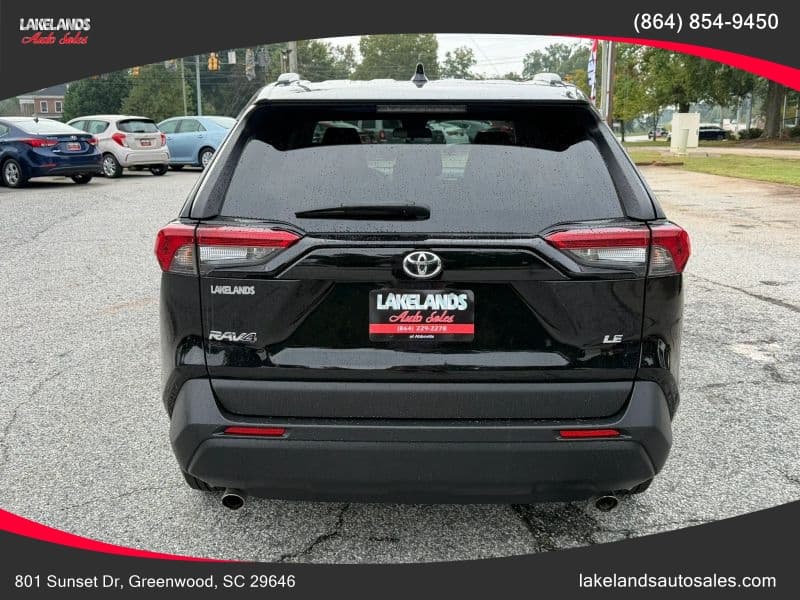 2020 Toyota RAV4 LE - Image 4