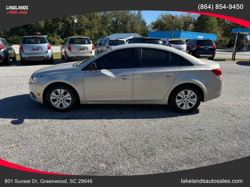 2014 Chevrolet Cruze LS Sedan 4D - Image 2