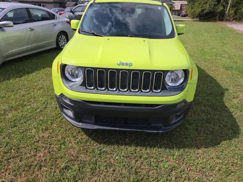 2017 Jeep Renegade Latitude - Image 3