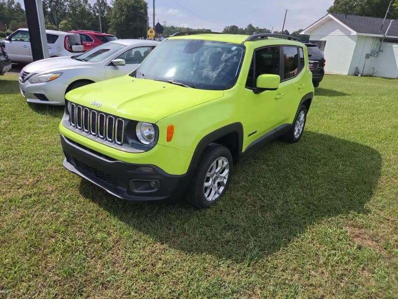 2017 Jeep Renegade Latitude - Image 2