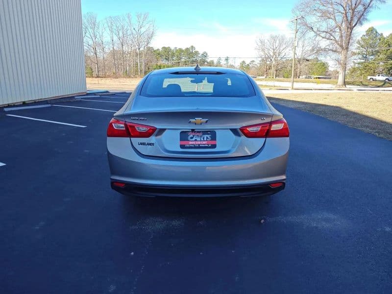 2023 Chevrolet Malibu 1LT Sedan 4D - Image 4